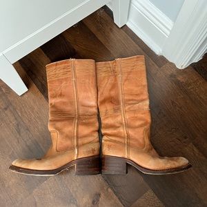 Beautiful Frye campus leather cowboy boots